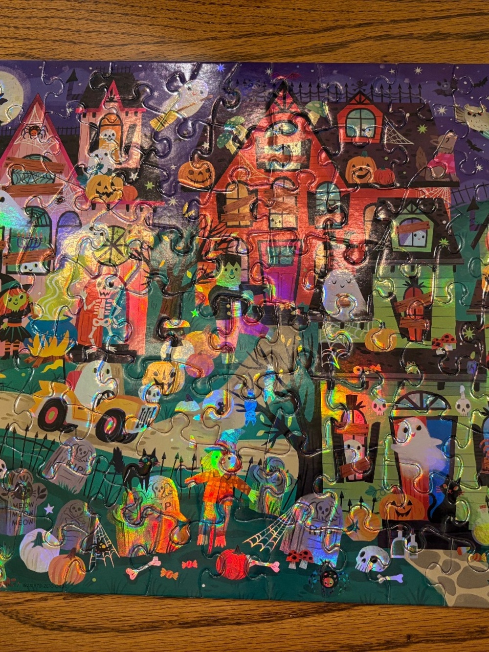 Halloween holographic 100 piece puzzle